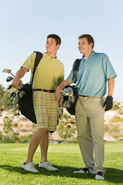 Padre Portando Borsa Golf Sorridente Mentre Piedi Erba — Foto Stock