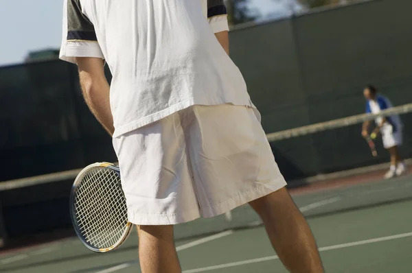 Tennisspielerin Wartet Auf Aufschlag — Stockfoto