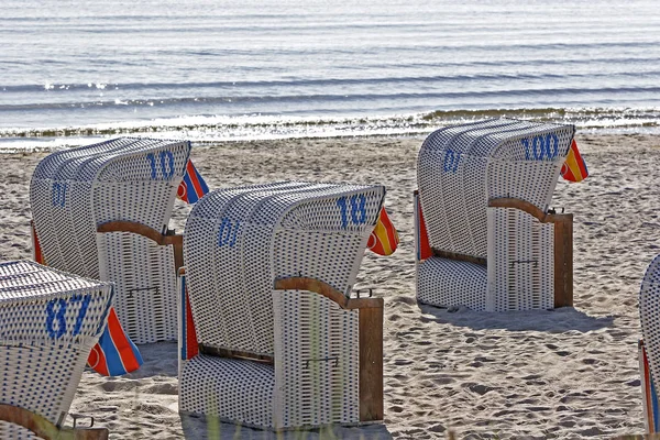 Strandstoelen Badplaats — Stockfoto