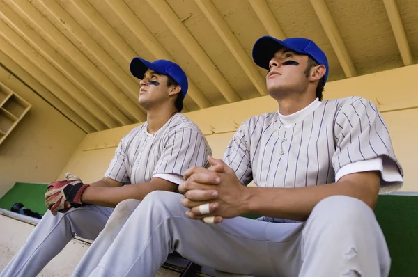 Jugadores Béisbol Dugout Ver Juego —  Fotos de Stock