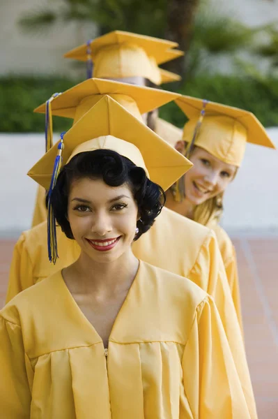 Laureati Linea Grado Esterno Vista Elevata — Foto Stock