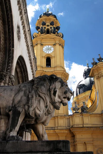 Leone Feldherrnhalle Kajetan Munich — Foto Stock