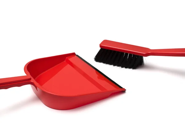 Dustpan Vermelho Duster Isolado Branco Foco Espaço Entre Dois Objetos — Fotografia de Stock
