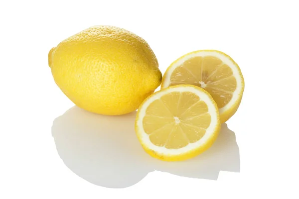 Ganze Zitrone Halbe Zitrone Zitronenscheibe Isoliert Auf Weiß — Stockfoto
