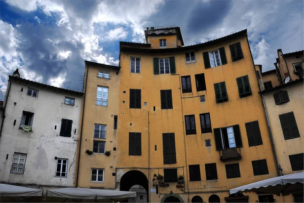 Lucca Italia Toscana Piazza Anfiteatro —  Fotos de Stock