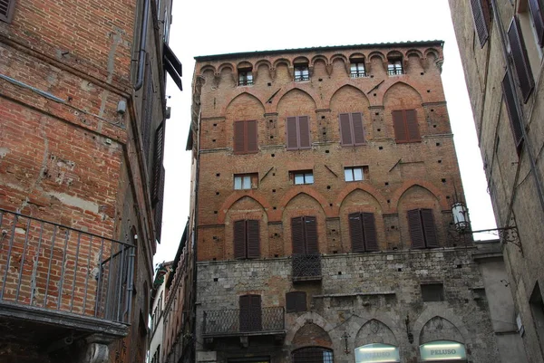 Fasáda Budovy Sieně Toskánsko Itálie — Stock fotografie