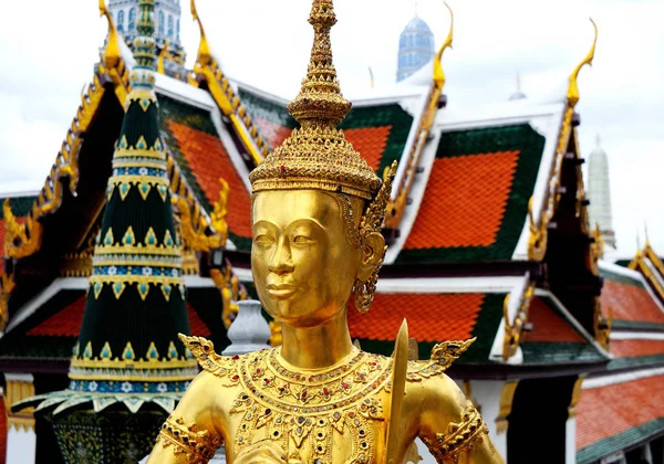 Статуя Величному Палаці Бангкоку — стокове фото