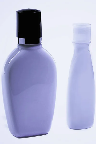 两只保湿瓶的特写 — 图库照片