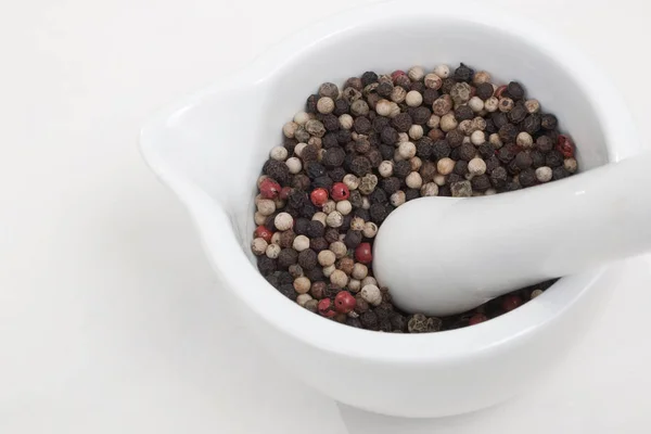 Mortero Con Peppercornio Colorido — Foto de Stock