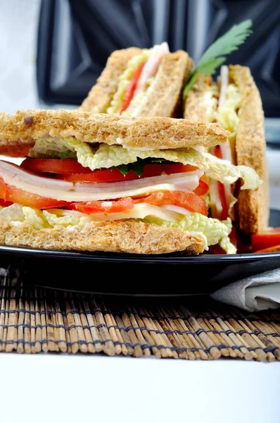 Sandwich Club Clásico Fresco Delicioso Con Café — Foto de Stock