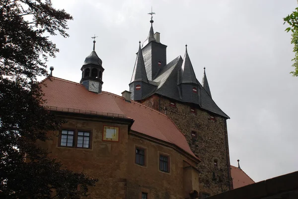 Malebný Pohled Majestátní Středověkou Hradní Architekturu — Stock fotografie