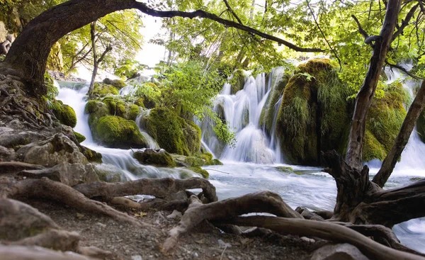 Vista Panoramica Maestoso Paesaggio Con Cascata — Foto Stock