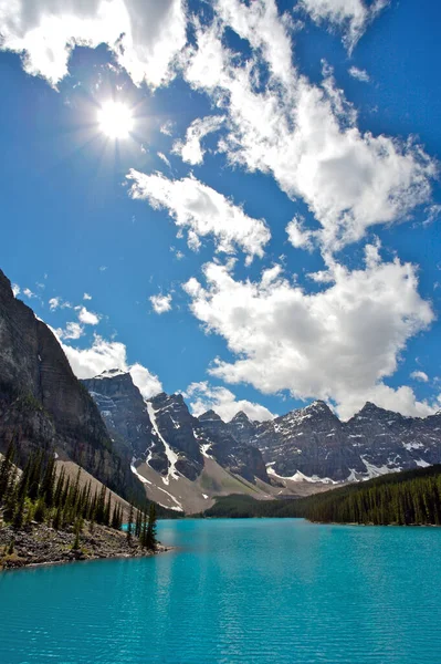 美丽的莫兰湖 加拿大 — 图库照片