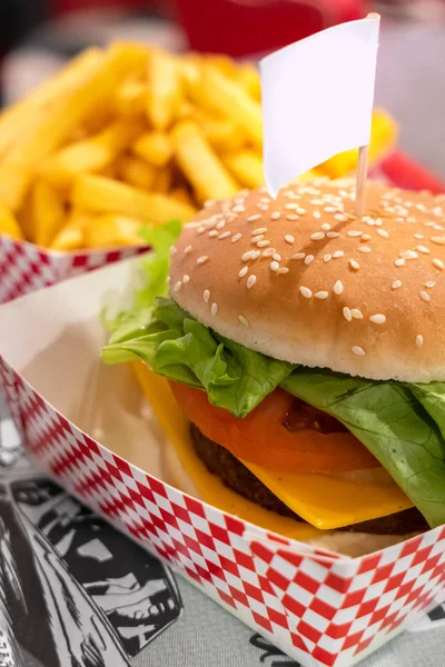 Vegetariánský Burger Prostorem Pro Text Prázdném Štítku Vlajka Veganské Maso — Stock fotografie