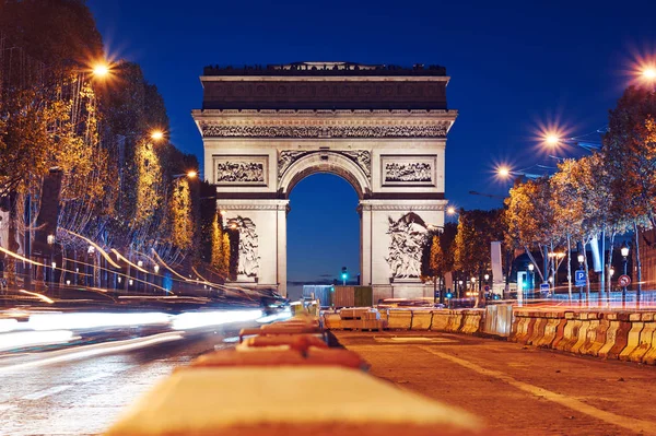 Triomfantelijke Boog Van Ster Nachts Bouwwerkzaamheden Lange Blootstelling Heet Parijs — Stockfoto