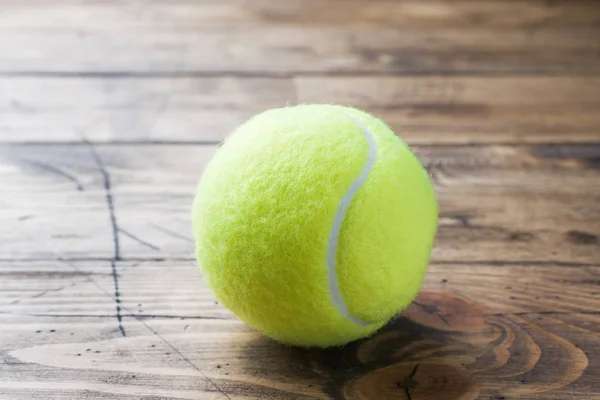 Теннисный Мяч Деревянном Фоне Спортивная Концепция Идея Сельский Стиль — стоковое фото