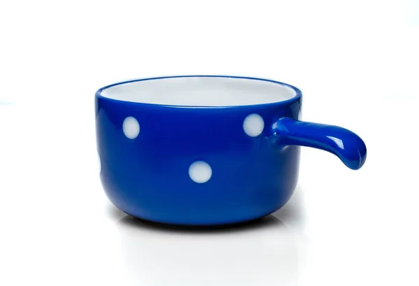 Tazza Blu Con Pois Bianchi Sfondo Bianco — Foto Stock