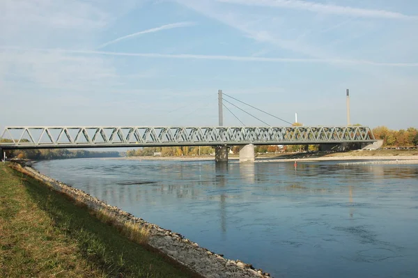 Maré Baixa Sob Ponte Ferroviária — Fotografia de Stock