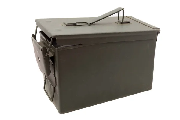 Grüne Metall Munition Box Auf Weißem Hintergrund — Stockfoto