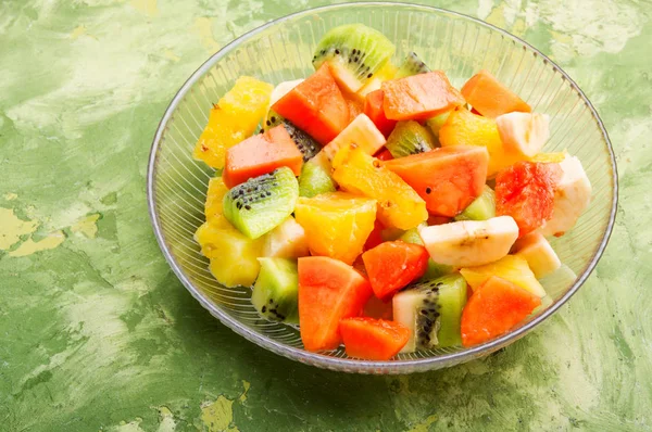 Deliciosa Salada Frutas Prato Mesa — Fotografia de Stock