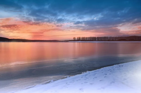 Incredibly Beautiful Sunset Sun Sky Lake — стоковое фото