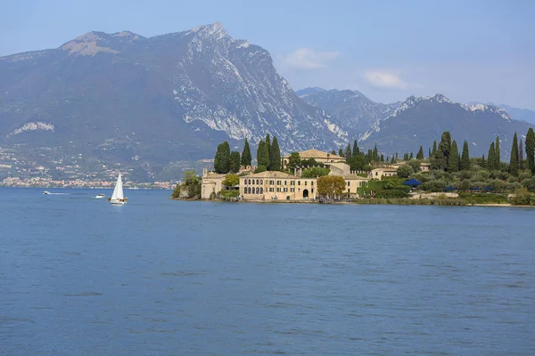 Gardasjön Den Största Sjön Italien Ligger Utkanten Dolomiterna Italien — Stockfoto