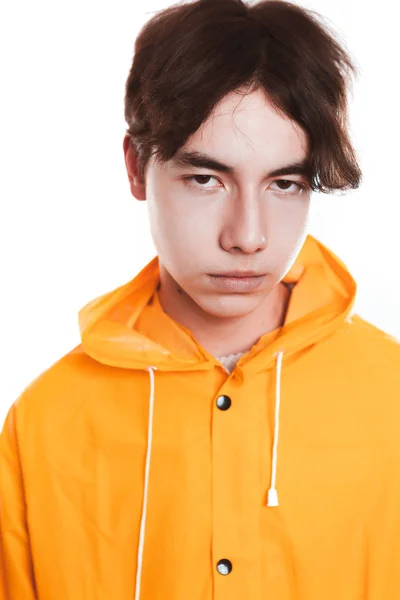 Portrait Adolescent Dans Une Brune Imperméable Jaune Studio — Photo