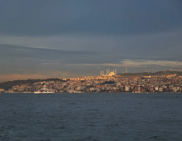 Vue Sur Bosphore Une Mosquée Soleil — Photo