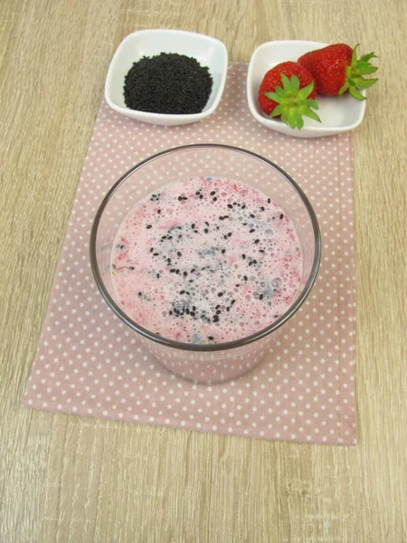 Strawberry Milk Shake Superfood Basil Seeds — Stok fotoğraf