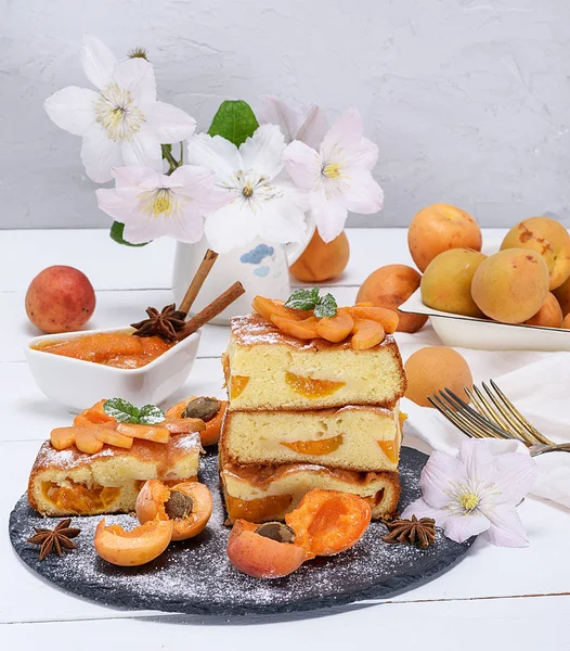 Biscuit Pie Apricots Fresh Fruit Black Graphite Board Sponge Cake — Stock Photo, Image