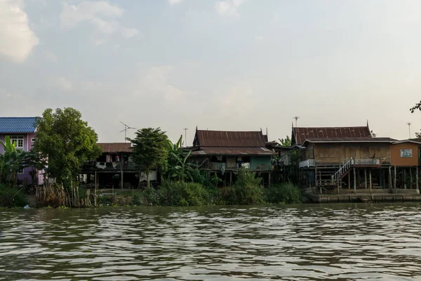 Casas Barcos Chao Phraya Orilla Del Río Durante Las Horas — Foto de Stock