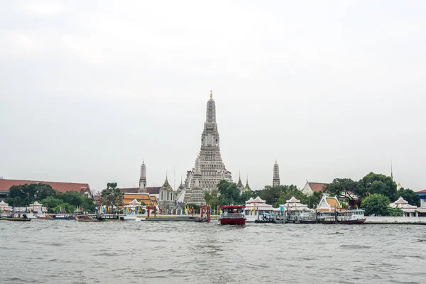Θέα Του Wat Arun Κύρια Prang Και Chao Phraya Ποταμού — Φωτογραφία Αρχείου