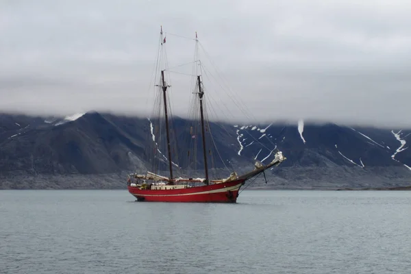 Voilier Bellsund Côte Svalbard — Photo