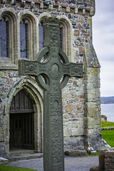 Sint Johns Kruis Voor Historische Ingang Van Abdij Van Iona — Stockfoto