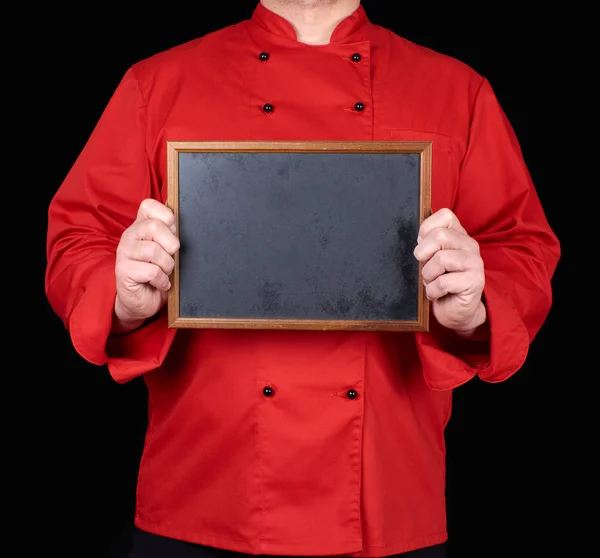 Chef Uniforme Rojo Sosteniendo Marco Madera Vacío Con Fondo Negro — Foto de Stock