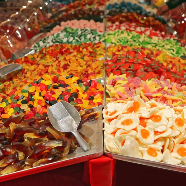 Велика Банка Барвистих Цукерок Gummy Sweets — стокове фото