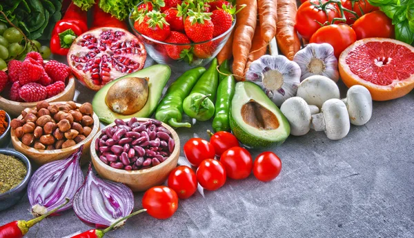 Composizione Con Prodotti Alimentari Vegetariani Freschi — Foto Stock