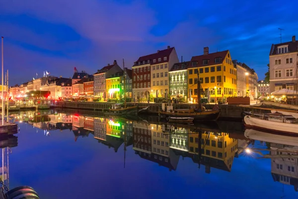 Nyhavn Met Kleurrijke Gevels Van Oude Huizen Oude Schepen Oude — Stockfoto