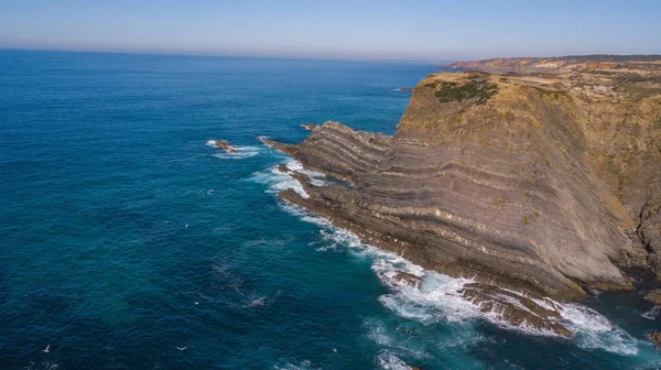 Letecký Pohled Útesy Vlny Cabo Sardao Pobřeží Atlantiku Portugalsko Příroda — Stock fotografie