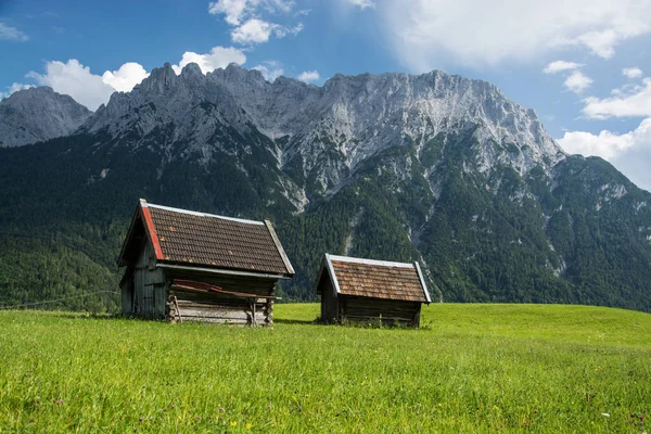 Karwendel Největší Pohoří Severních Vápencových Alp Mittenwald Město Bavorsku Německo — Stock fotografie