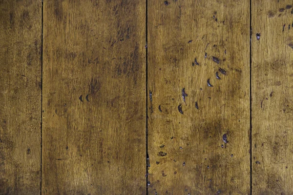 ロック付きの古い中世の木製のドア 装飾と保護の詳細 — ストック写真