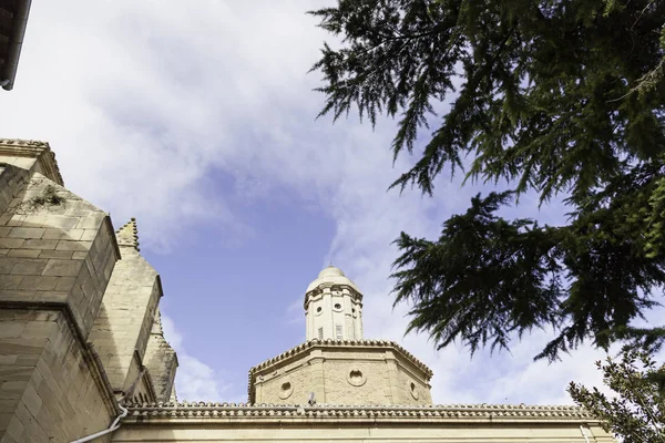 Torre Iglesia Gótica Detalle Monumento Español Antiguo Edificio Religioso —  Fotos de Stock