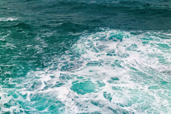 Fundo Água Oceano Superfície Mar Com Ondas Espuma Branca — Fotografia de Stock
