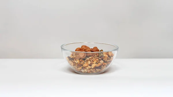 Mix Muesli Yang Sehat Dengan Kacang Dalam Kaca Bowl — Stok Foto