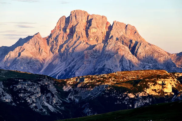Montaña Cristallo Atardecer Reflejos Solares Italia —  Fotos de Stock