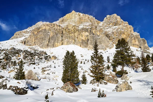 Dolomitenberge Die Mit Schnee Bedeckt Sind Blick Von Unten Italien — Stockfoto
