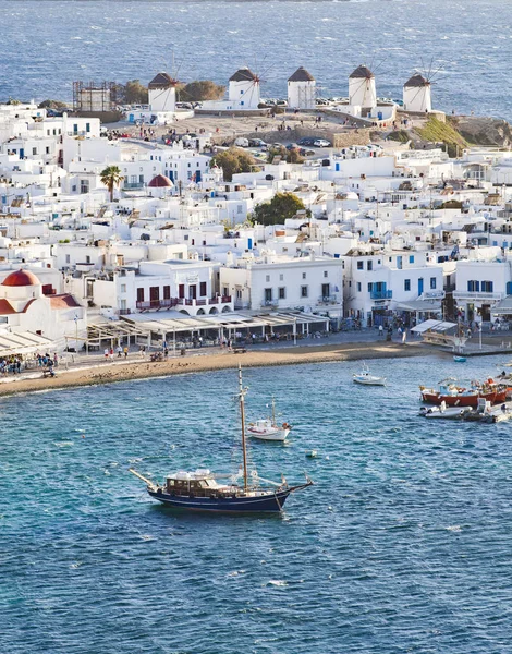 Panoramautsikt Över Staden Mykonos Hamn Med Berömda Väderkvarnar Från Ovanstående — Stockfoto