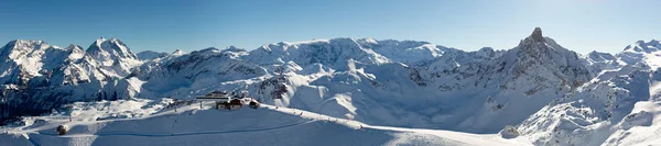 Bela Vista Panorâmica Alpina Montanhas Cobertas Neve Inverno Paisagem Montanha — Fotografia de Stock