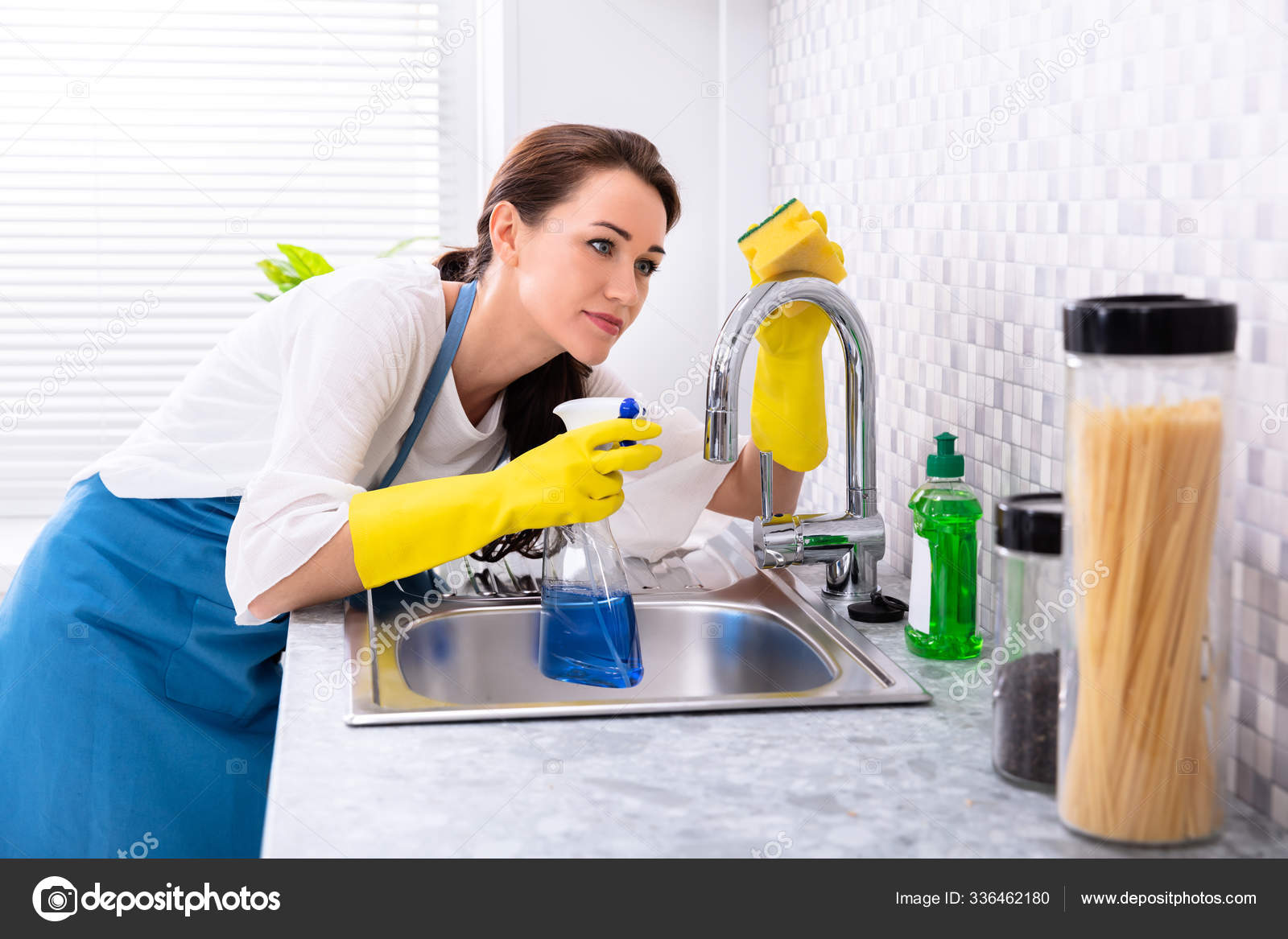 Side View Happy Young Woman Cleaning Kitchen Sink — Stock Photo ©  PantherMediaSeller #336462180