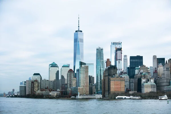 Manhattan Downtown Con World Trade Center Sobre Río Hudson — Foto de Stock